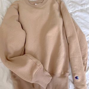 Light pink/beige